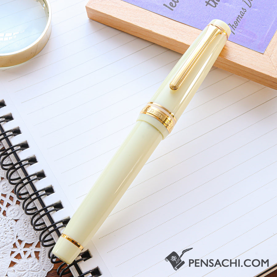 SAILOR Limited Edition Pro Gear Classic Fountain Pen - Daisy White - PenSachi Japanese Limited Fountain Pen