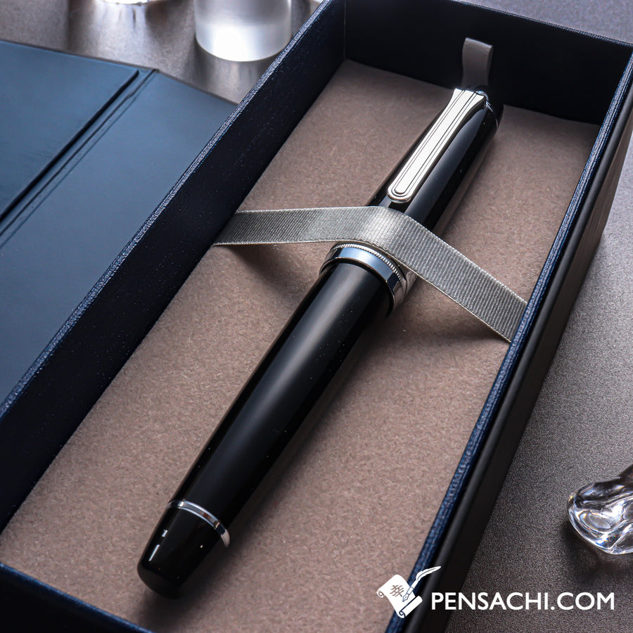 SAILOR King of Pens Pro Gear Fountain Pen - Black Silver - PenSachi Japanese Limited Fountain Pen