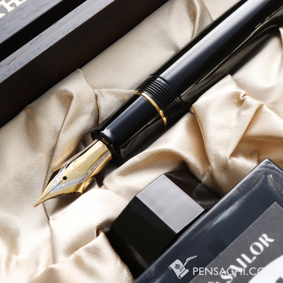 SAILOR King of Pens 1911 Ebonite Fountain Pen - Black Gold - PenSachi Japanese Limited Fountain Pen