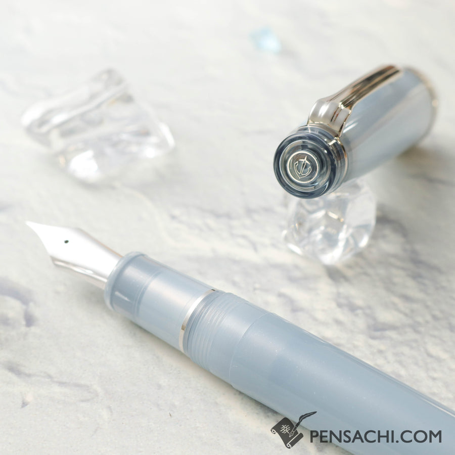 SAILOR Limited Edition Pro Gear Fountain Pen - Ginzan Snow Gray - PenSachi Japanese Limited Fountain Pen