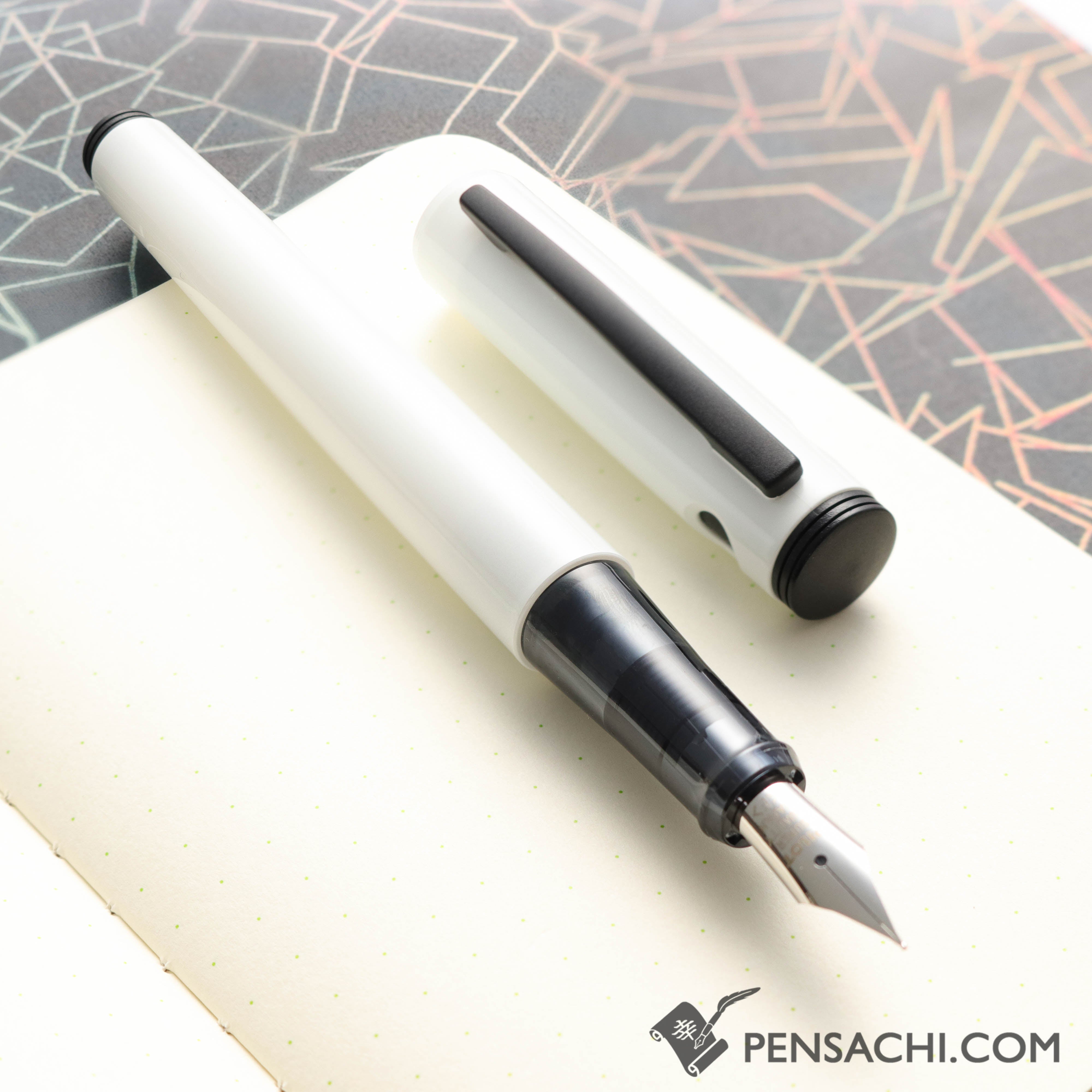 PILOT Lightive Fountain Pen - Active White | PenSachi - Japan