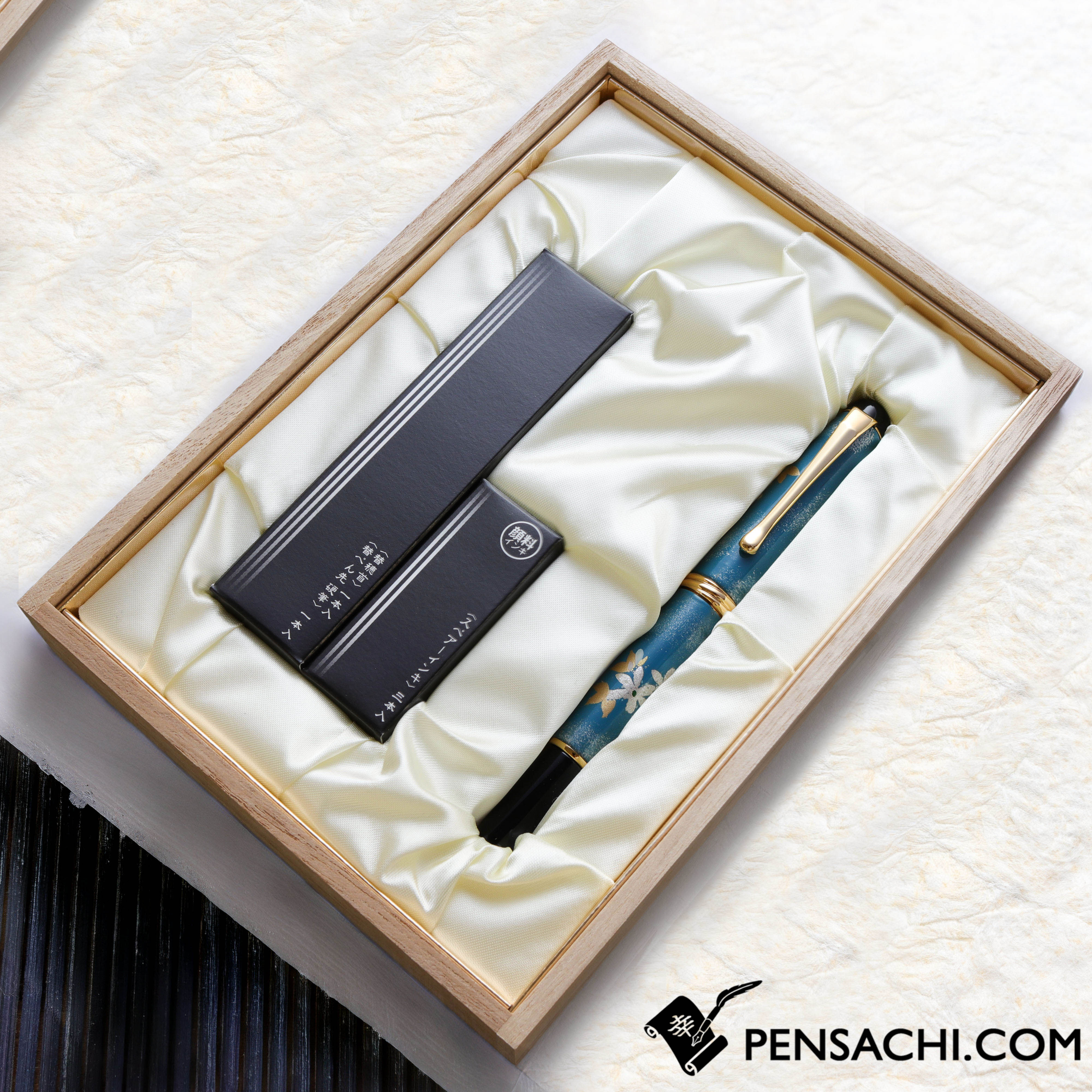 筆記具 Plume d'Artiste Okayama Writes x Bikkuri KURETAKE Yumeginga Wajima-Nuri Fountain Brush Pen - Yukiwarisou