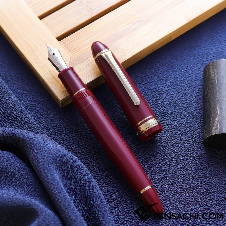 SAILOR 1911 Large (Full size) 14 Gold Trim Fountain Pen - Red