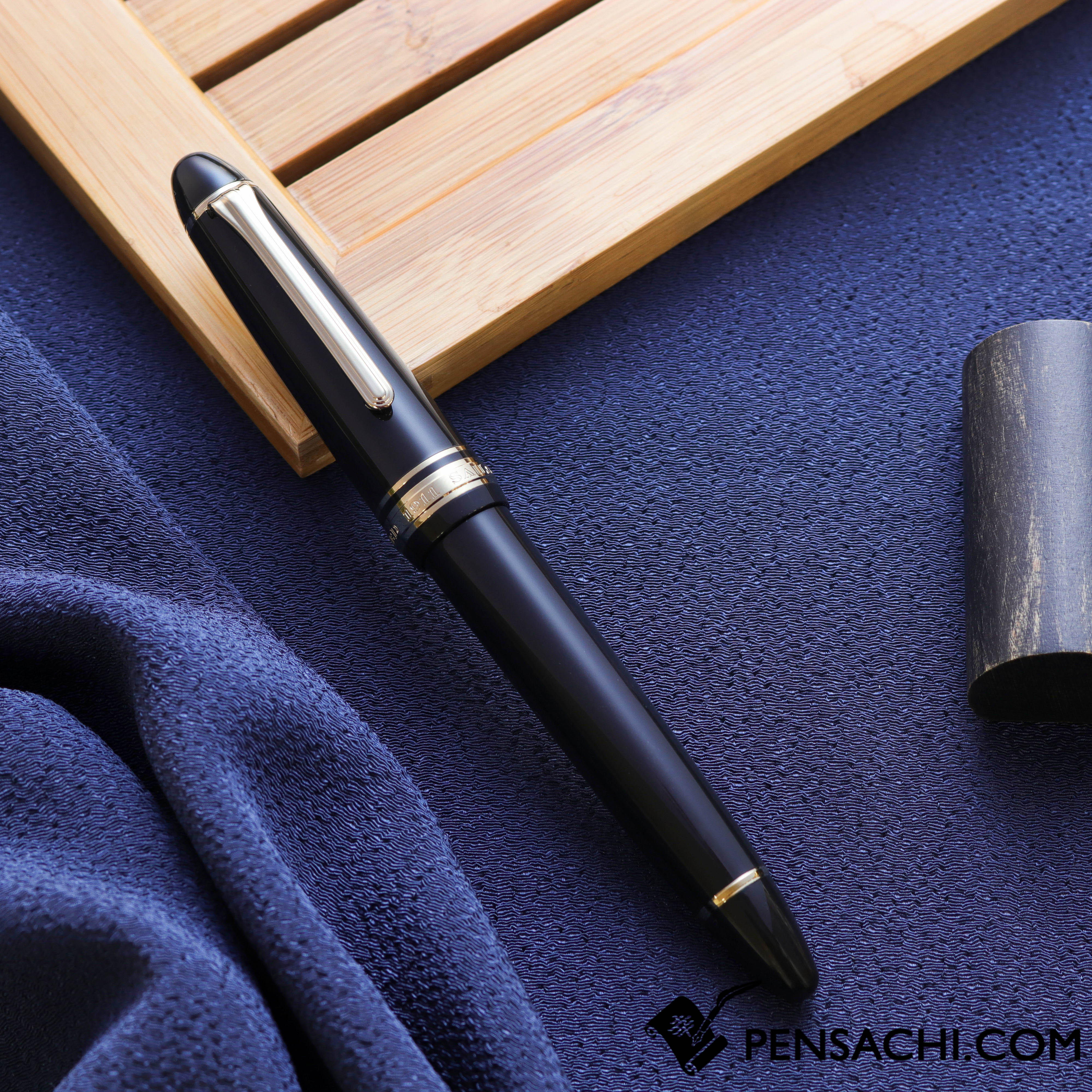SAILOR 1911 Large (Full size) 14 Gold Trim Fountain Pen - Black
