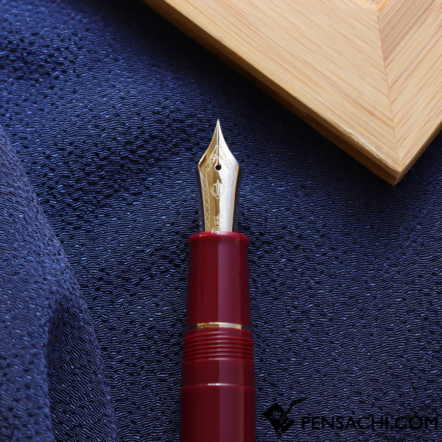 SAILOR 1911 Large (Full size) 14 Gold Trim Fountain Pen - Red