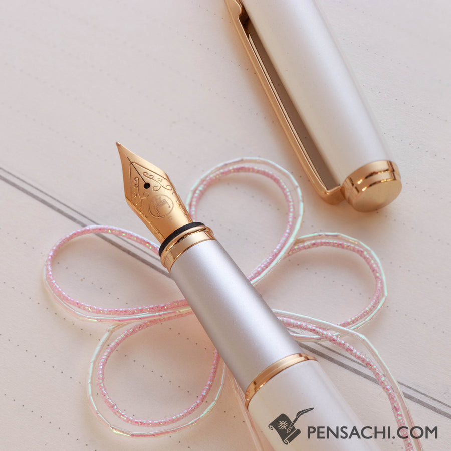 Teranishi Guitar Brillante Fountain Pen - White - PenSachi Japanese Limited Fountain Pen