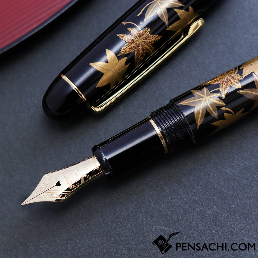 PLATINUM #3776 Century Luxury Kaga Hira Maki-e Fountain Pen