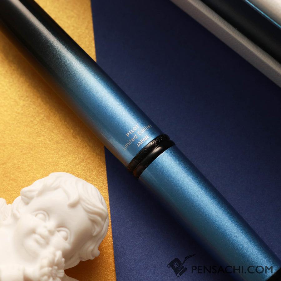 Buy PILOT Limited Edition Vanishing Point Capless - Black Ice 18k Gold nib fountain pen directly from Japan. Nib Size: M (Medium). Best price fountain pen. Origin Japan