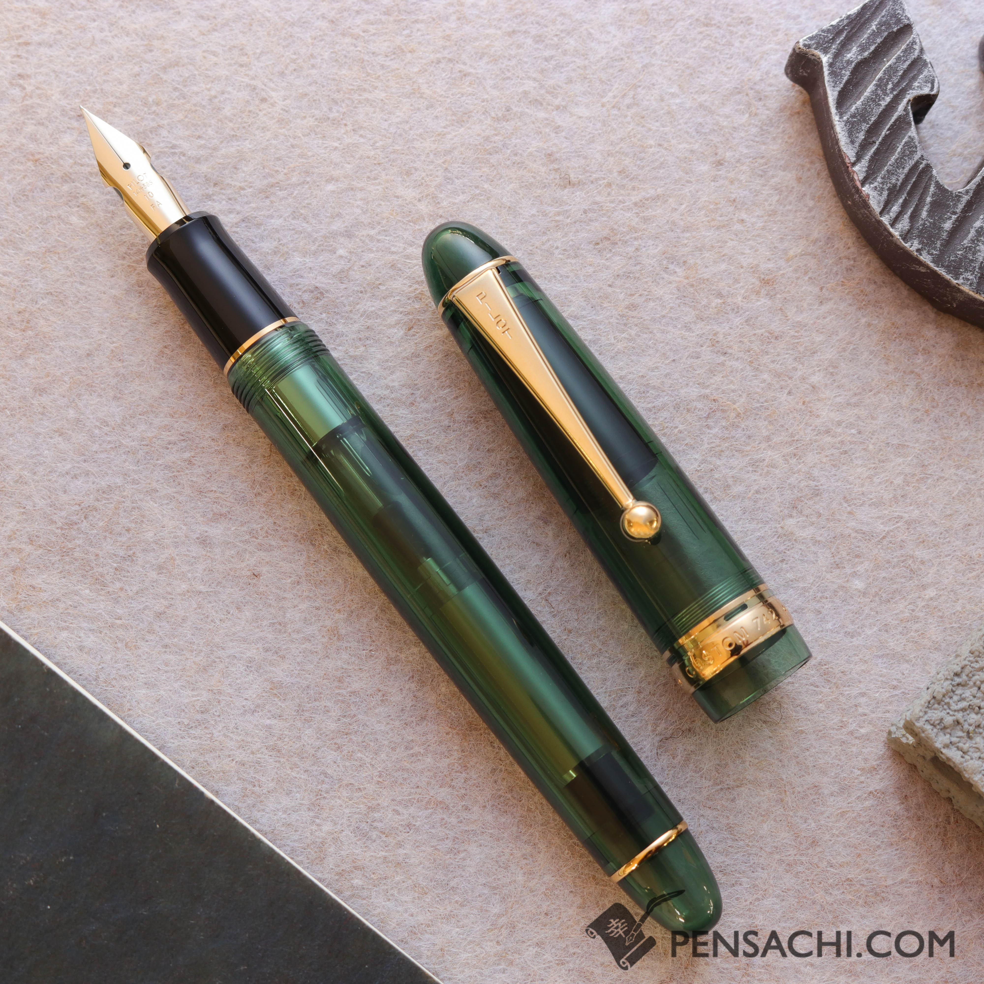 PILOT Custom 742 Limited Edition - Demonstrator Green | PenSachi