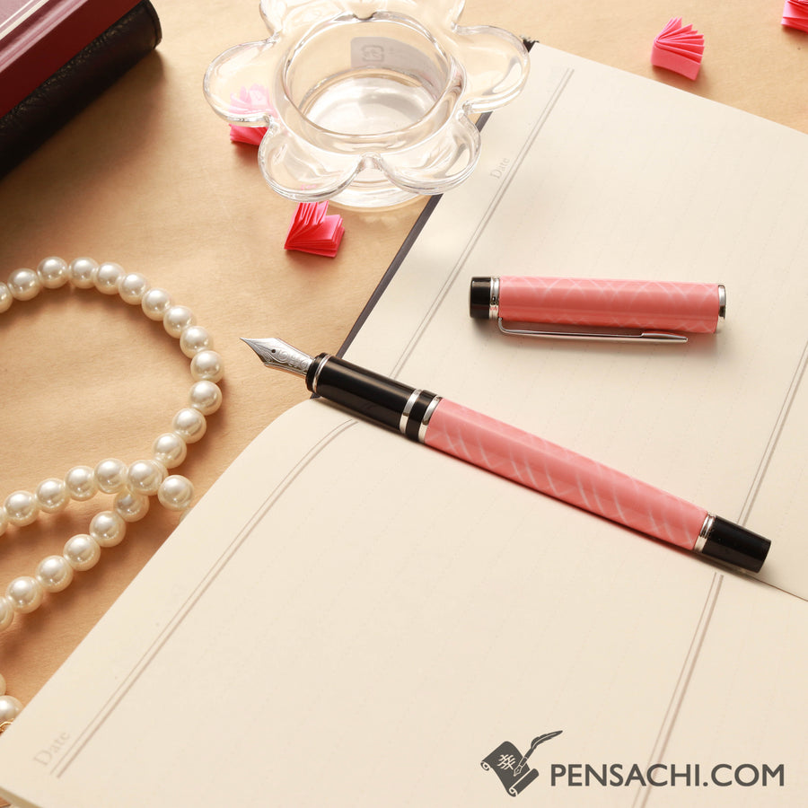 PILOT Limited Edition Grance Fountain Pen - Rose Quartz - PenSachi Japanese Limited Fountain Pen