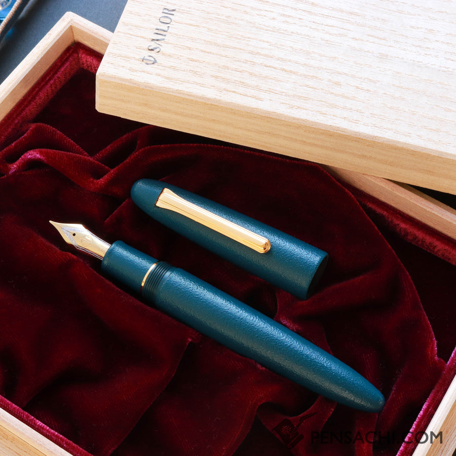 SAILOR King of Pens Urushi Makie Iro Miyabi Fountain Pen - Fukaai Blue - PenSachi Japanese Limited Fountain Pen