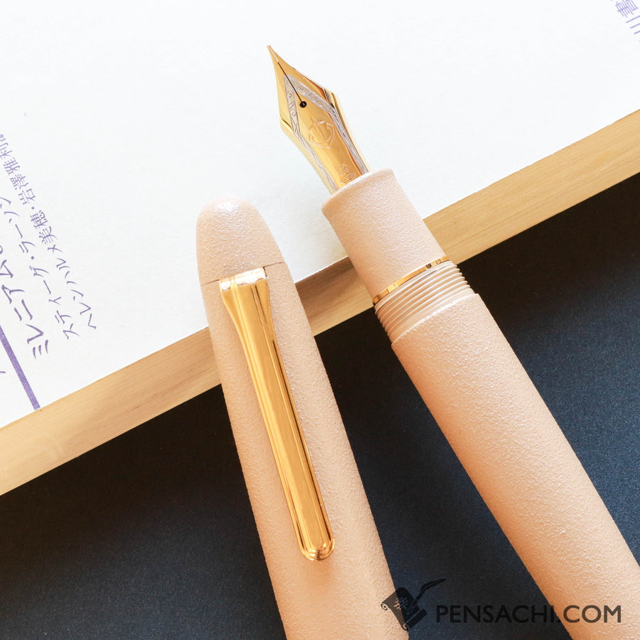 SAILOR King of Pens Urushi Makie Iro Miyabi Fountain Pen - Usukou White - PenSachi Japanese Limited Fountain Pen