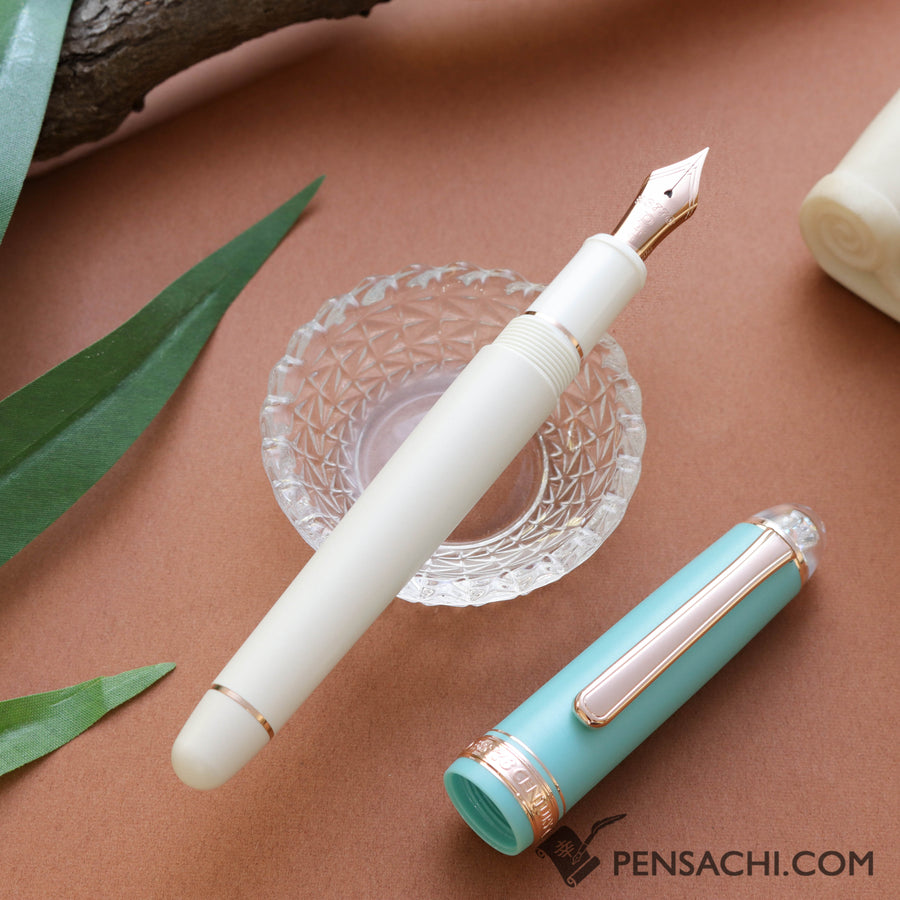 PLATINUM Limited Edition #3776 Century Fountain Pen - Shape of Heart Bluebird