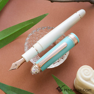 PLATINUM Limited Edition #3776 Century Fountain Pen - Shape of Heart Bluebird
