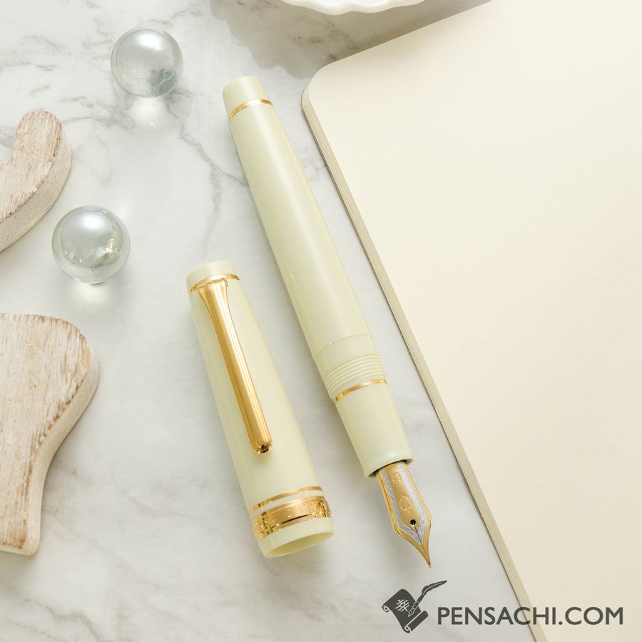 SAILOR Limited Edition Pro Gear Classic Fountain Pen - Daisy White - PenSachi Japanese Limited Fountain Pen