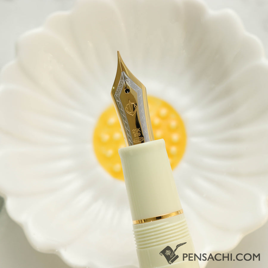 SAILOR Limited Edition Pro Gear Classic Fountain Pen - Daisy White - PenSachi Japanese Limited Fountain Pen