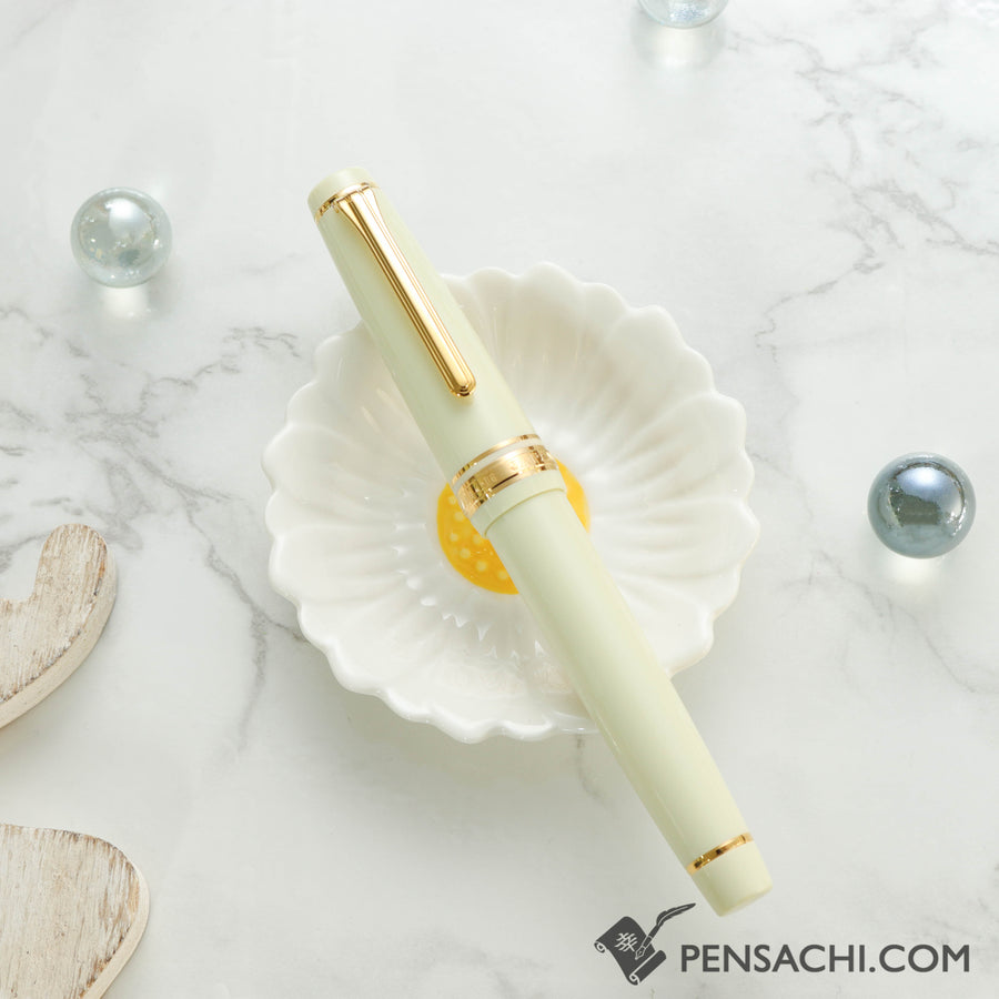 SAILOR Limited Edition Pro Gear Classic Fountain Pen - Daisy White - PenSachi Japanese Limited Fountain Pen