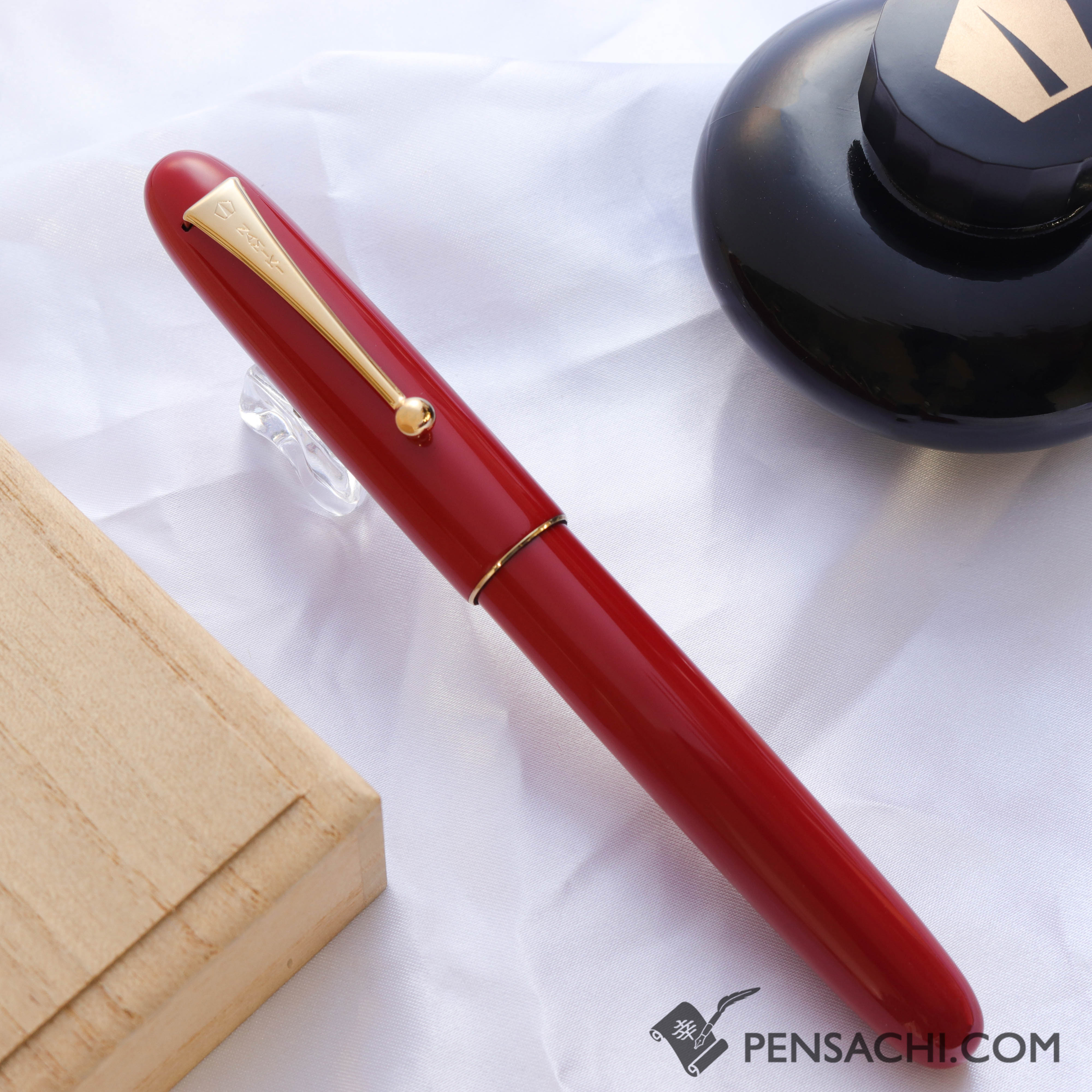 【金一閃雷鳴】 ボールペン0.5 （flagship model） Namiki Urushi Lacquer Vermilion No.20 18kt Gold nib Fountain Pen