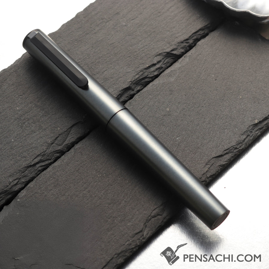 SAILOR Tuzu Adjust Forge Fountain Pen - Gunmetal