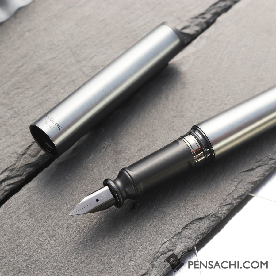 SAILOR Tuzu Adjust Forge Fountain Pen - Gunmetal