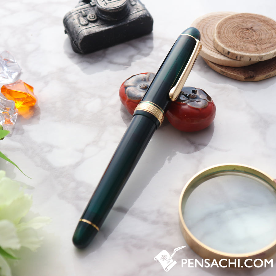 PLATINUM #3776 Century Fountain Pen - Laurel Green - PenSachi Japanese Limited Fountain Pen