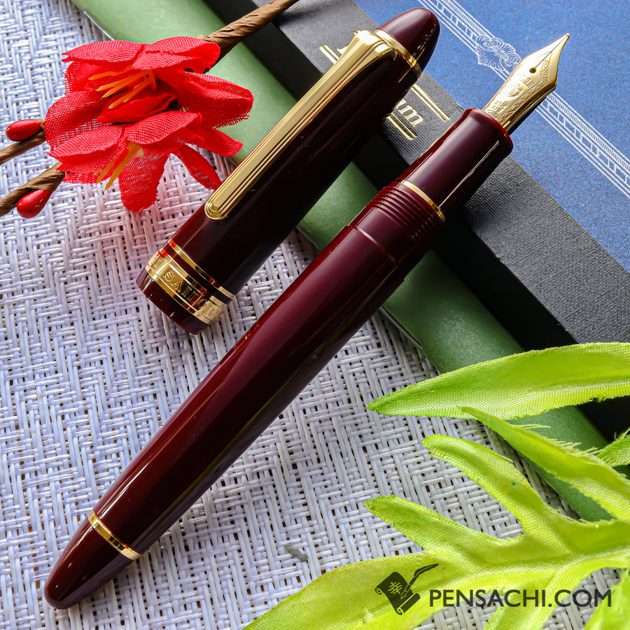 SAILOR 1911 Standard (Mid size) 21 Karat Gold Fountain Pen - Wine Red - PenSachi Japanese Limited Fountain Pen