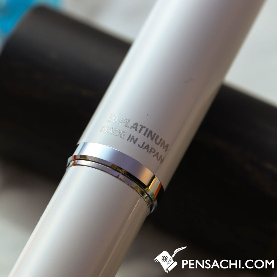 PLATINUM Procyon Fountain Pen - Porcelain White - PenSachi Japanese Limited Fountain Pen