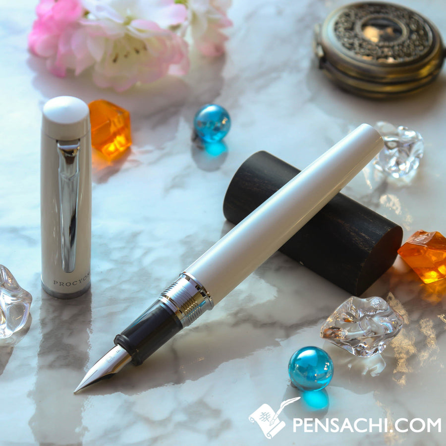 PLATINUM Procyon Fountain Pen - Porcelain White - PenSachi Japanese Limited Fountain Pen