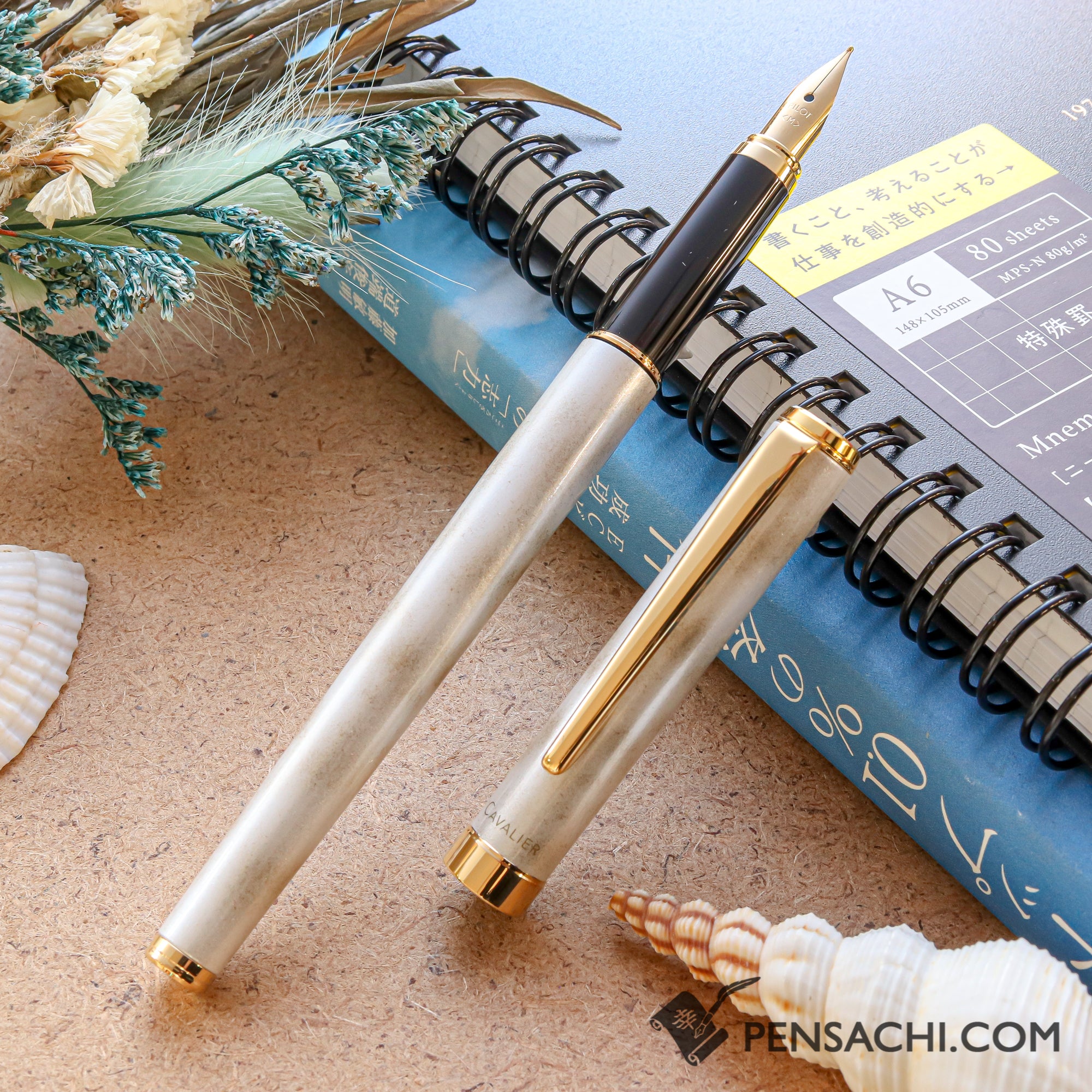 【ONOTO Marbled Pearl Lever 万年筆 c1950】 PILOT Cavalier Fountain Pen - Marble White | PenSachi - Japan