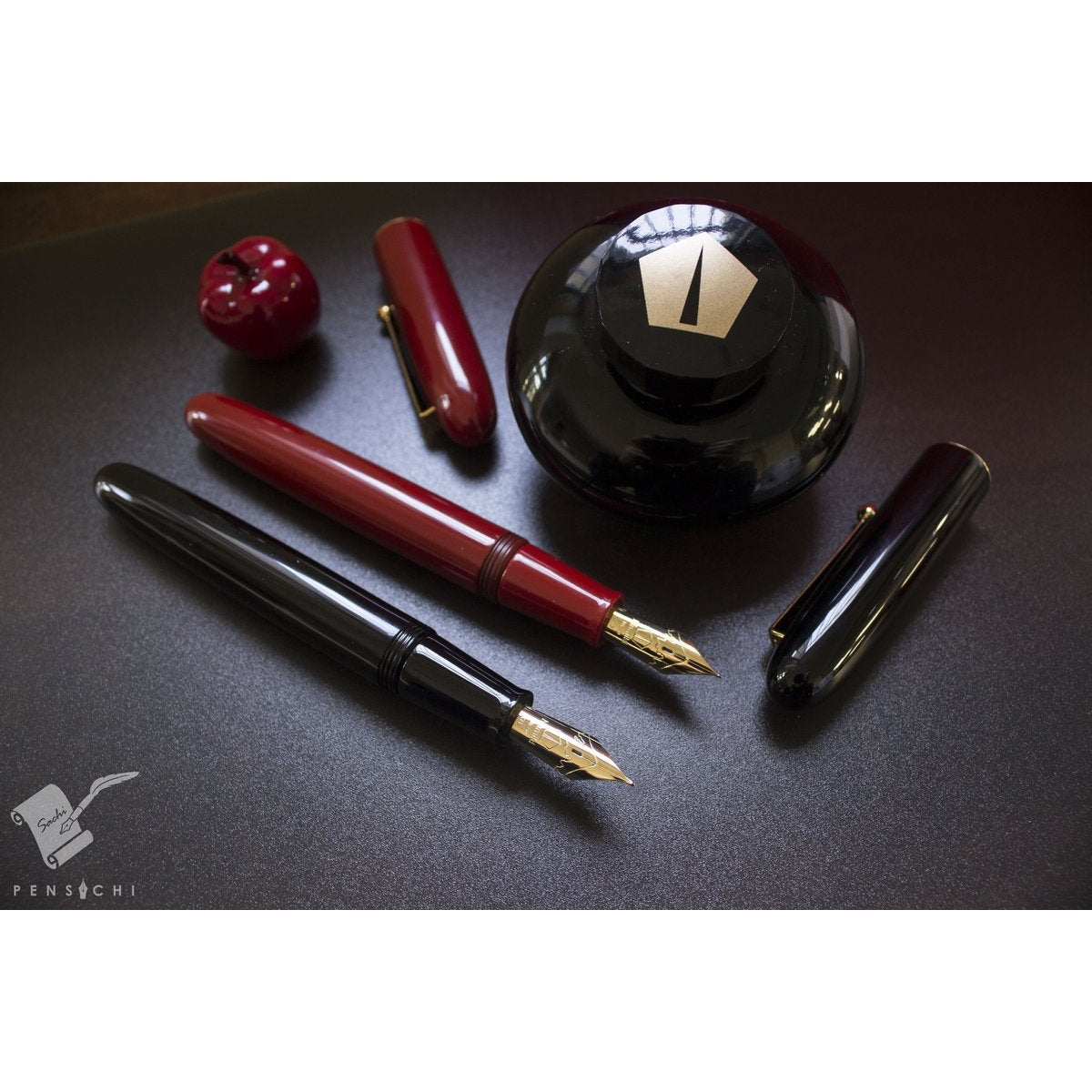 Namiki Urushi Lacquer Vermilion No.20 18kt Gold nib Fountain Pen