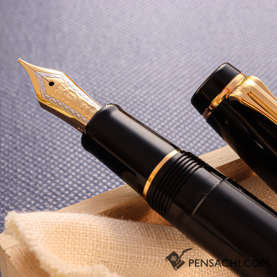 SAILOR Pro Gear Classic Fountain Pen - Black Gold - PenSachi Japanese Limited Fountain Pen