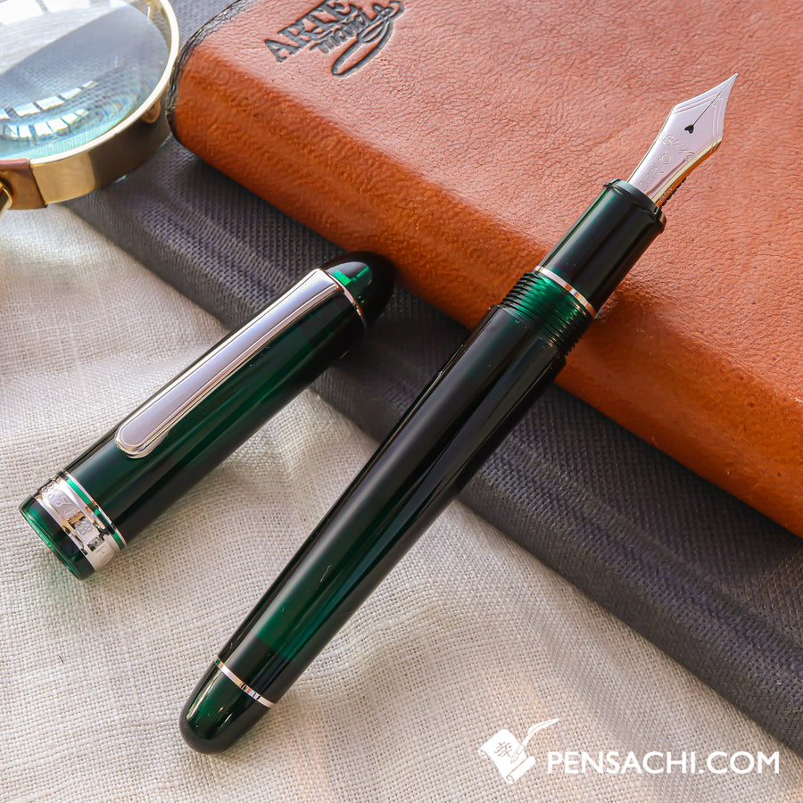 PLATINUM #3776 Century Rhodium Fountain Pen - Laurel Green - PenSachi Japanese Limited Fountain Pen