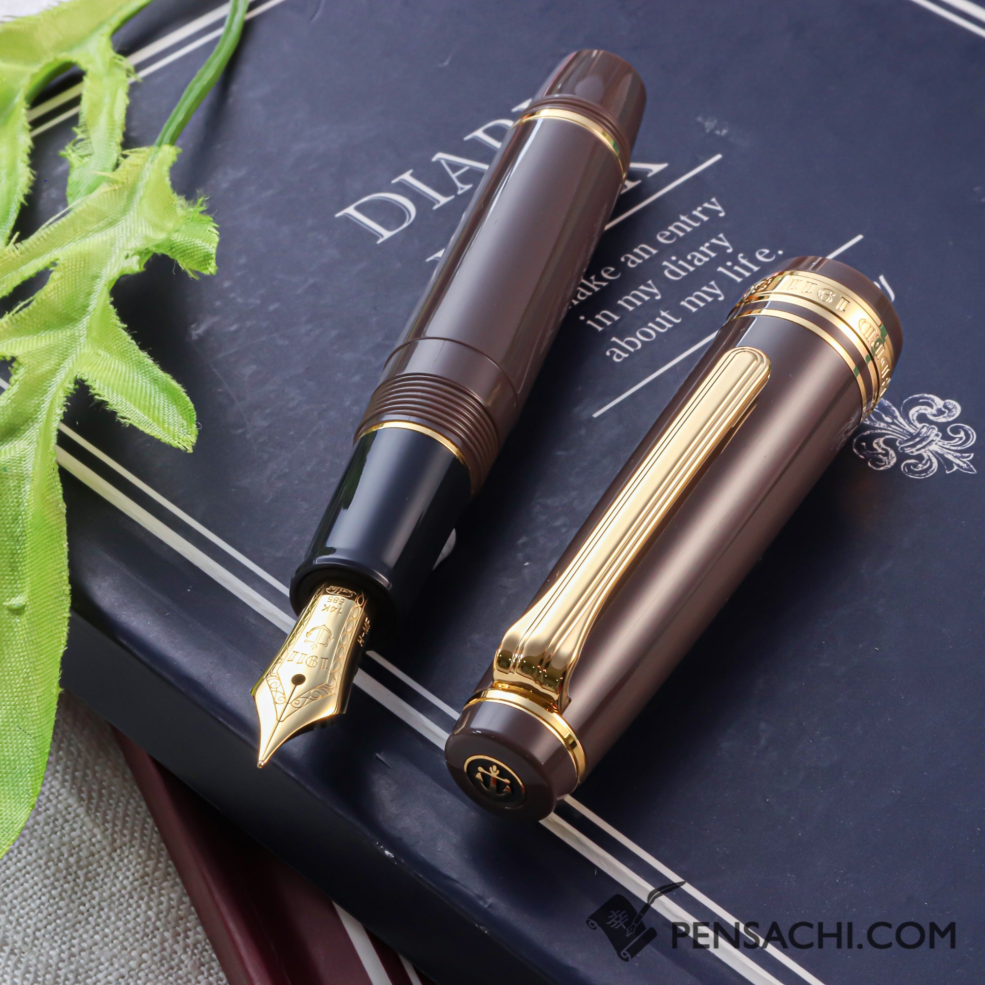 SAILOR Pro Gear Slim Mini Fountain Pen - Taupe | PenSachi