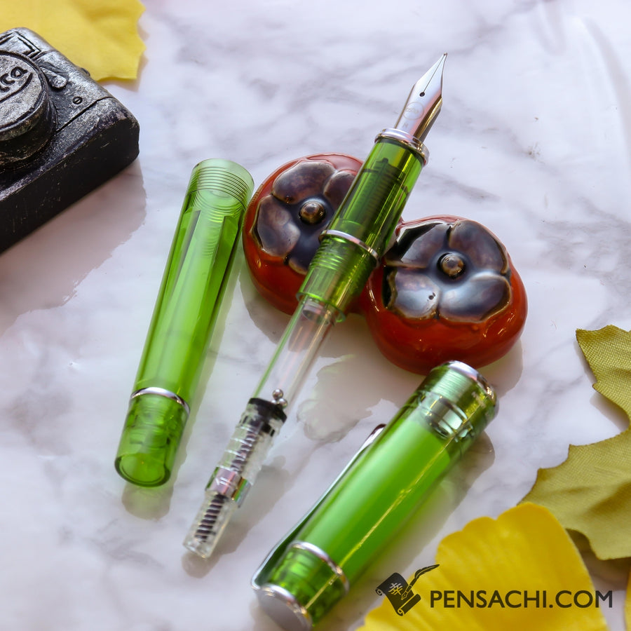 PILOT Limited Edition Prera Fountain Pen - Parrot Green - PenSachi Japanese Limited Fountain Pen