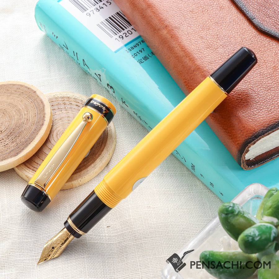 Pilot Lucina Fountain Pen - Yellow - PenSachi Japanese Limited Fountain Pen