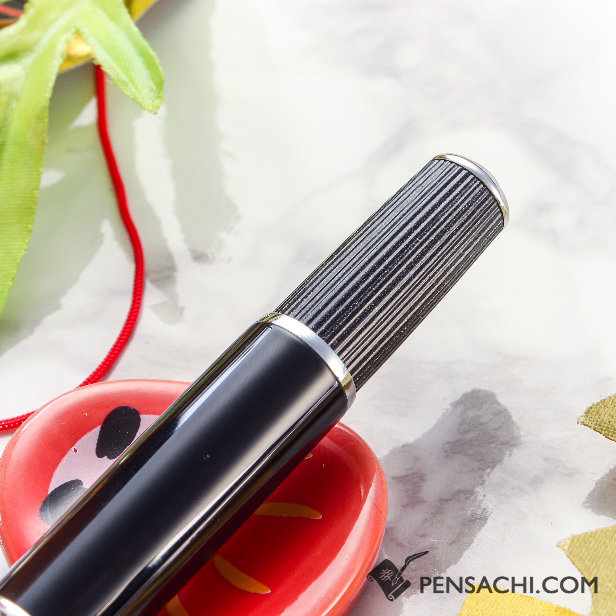 PILOT Vanishing Point Capless Fermo Fountain Pen - Black