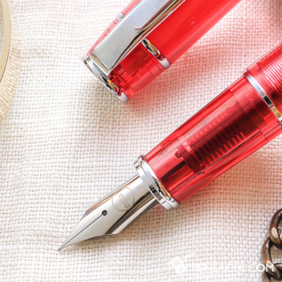 PILOT Limited Edition Prera Fountain Pen - Ibis Red - PenSachi Japanese Limited Fountain Pen