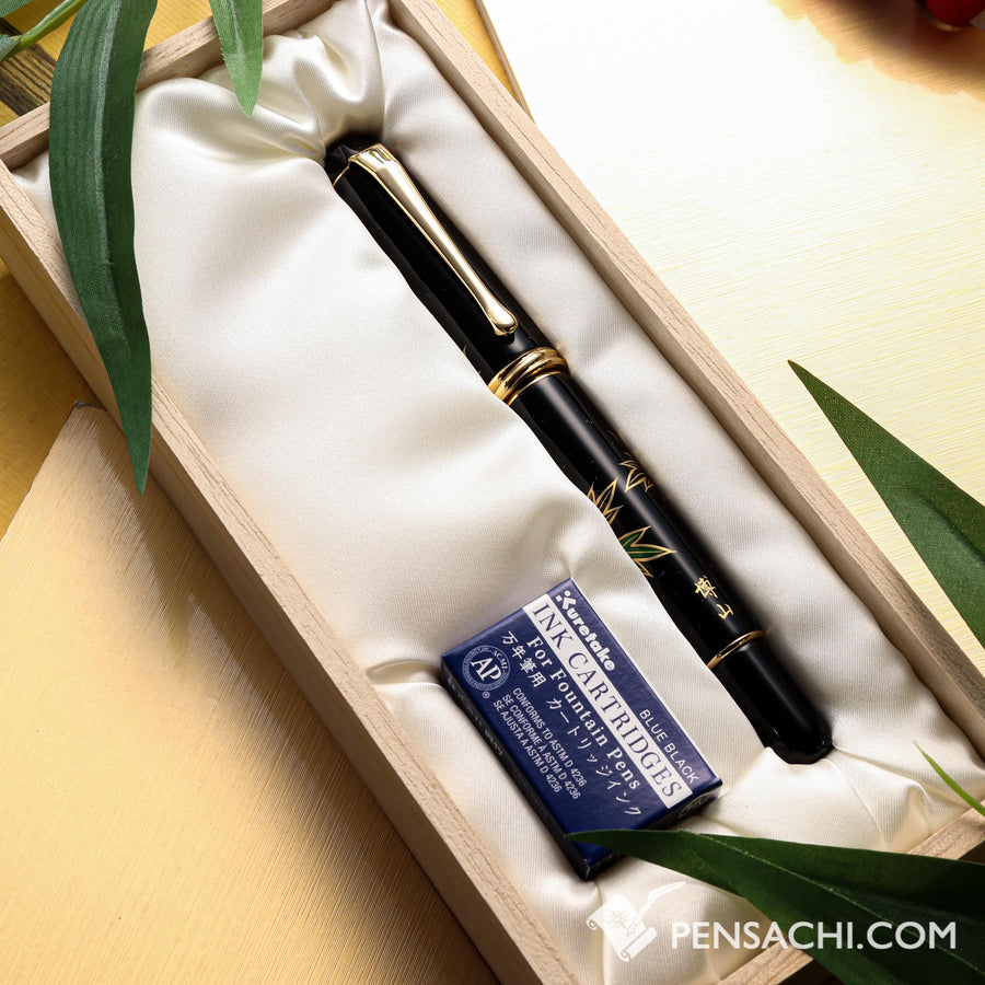 KURETAKE Yumeginga Galaxy Yamanaka Nuri Urushi Maki-e Fountain Pen - Peony Flower - PenSachi Japanese Limited Fountain Pen