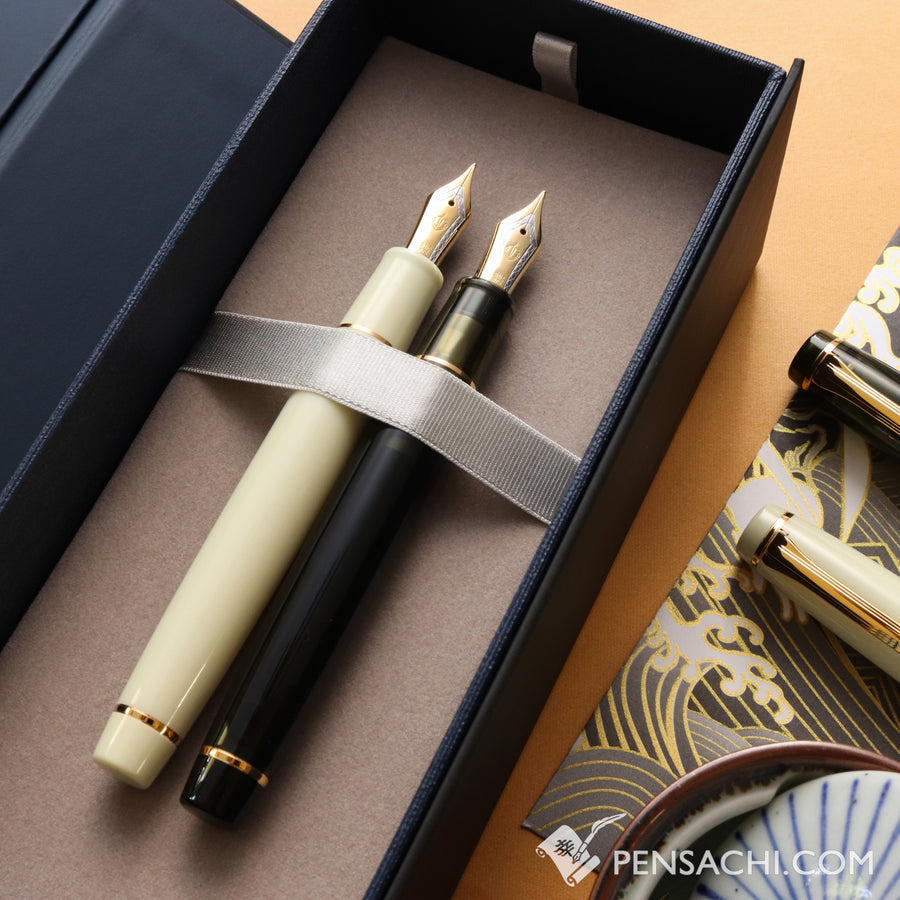 SAILOR Limited Edition Pro Gear Classic Set - Daisy White and Dark Green - PenSachi Japanese Limited Fountain Pen