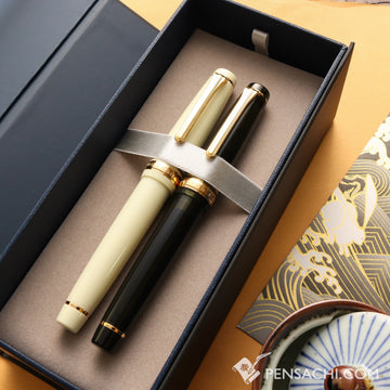 SAILOR Limited Edition Pro Gear Classic Set - Daisy White and Dark Green - PenSachi Japanese Limited Fountain Pen