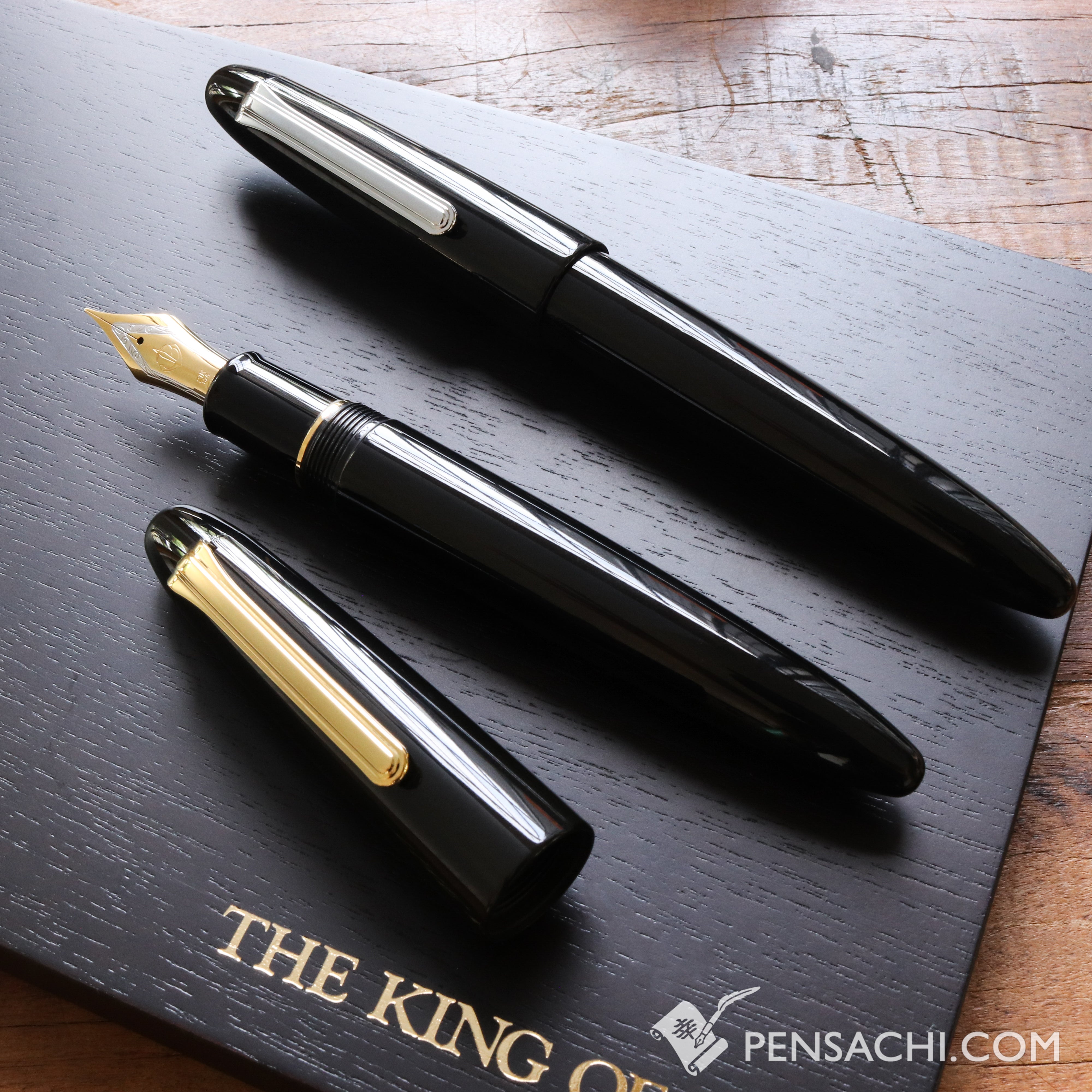 SAILOR King of Pens 1911 Ebonite Fountain Pen - Black Gold - PenSachi Japanese Limited Fountain Pen